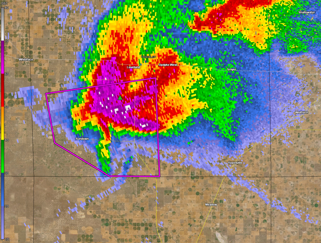 Lubbock Texas radar 7:12 pm/0012Z Friday June 6, 2025